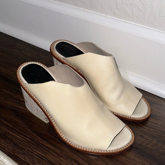 tibi Blane Leather Neutral Chunky Block Heel Open Toe Boho Mules Sz 36.5 (US 6) - Picture 3 of 12